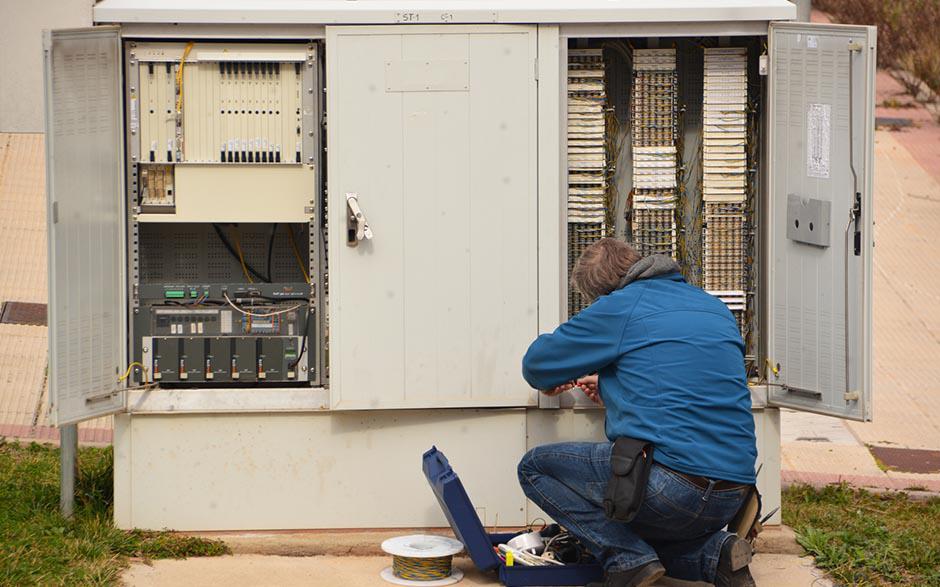 monteur électricien Mandres-les-Roses